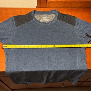 Kuhl Vendetta Men's (S) Blue & Gray Organic Cotton Outdoor Crew Neck
Shirt